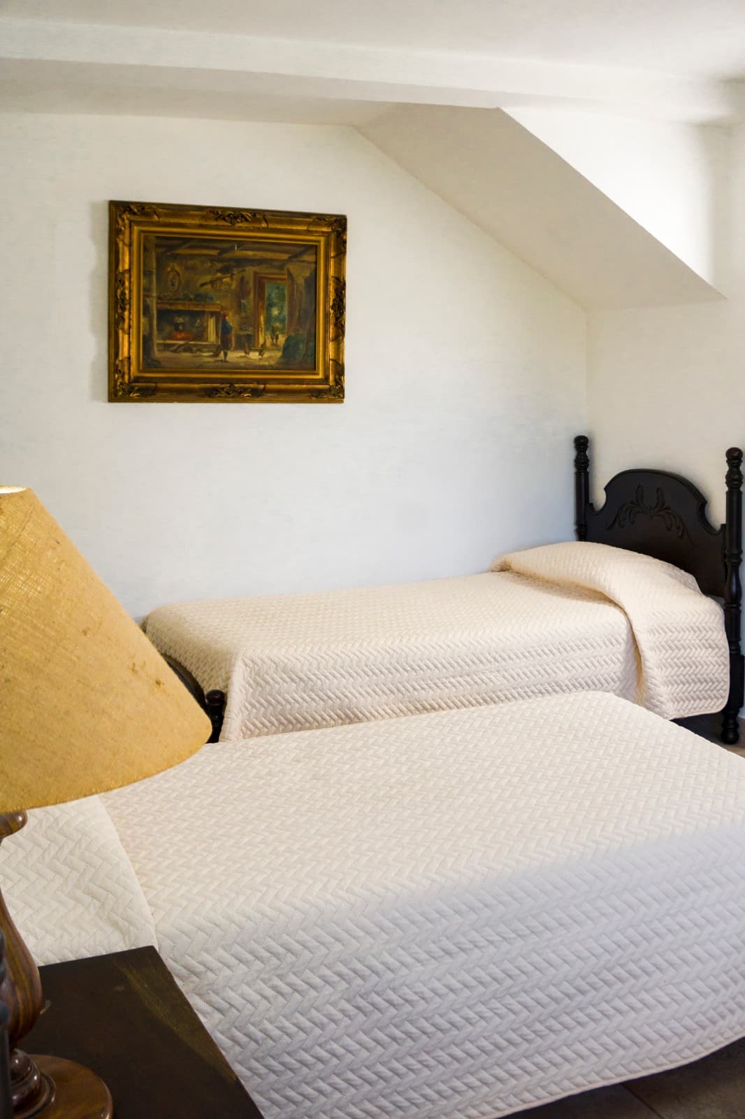 Familiar (Pax5) - Bajo pino miniatura 3